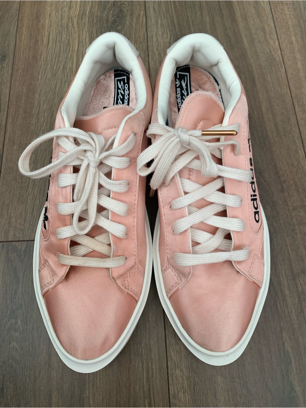 Adidas Sneaker Women's sleek super pink Platform size 7.5 or UK6